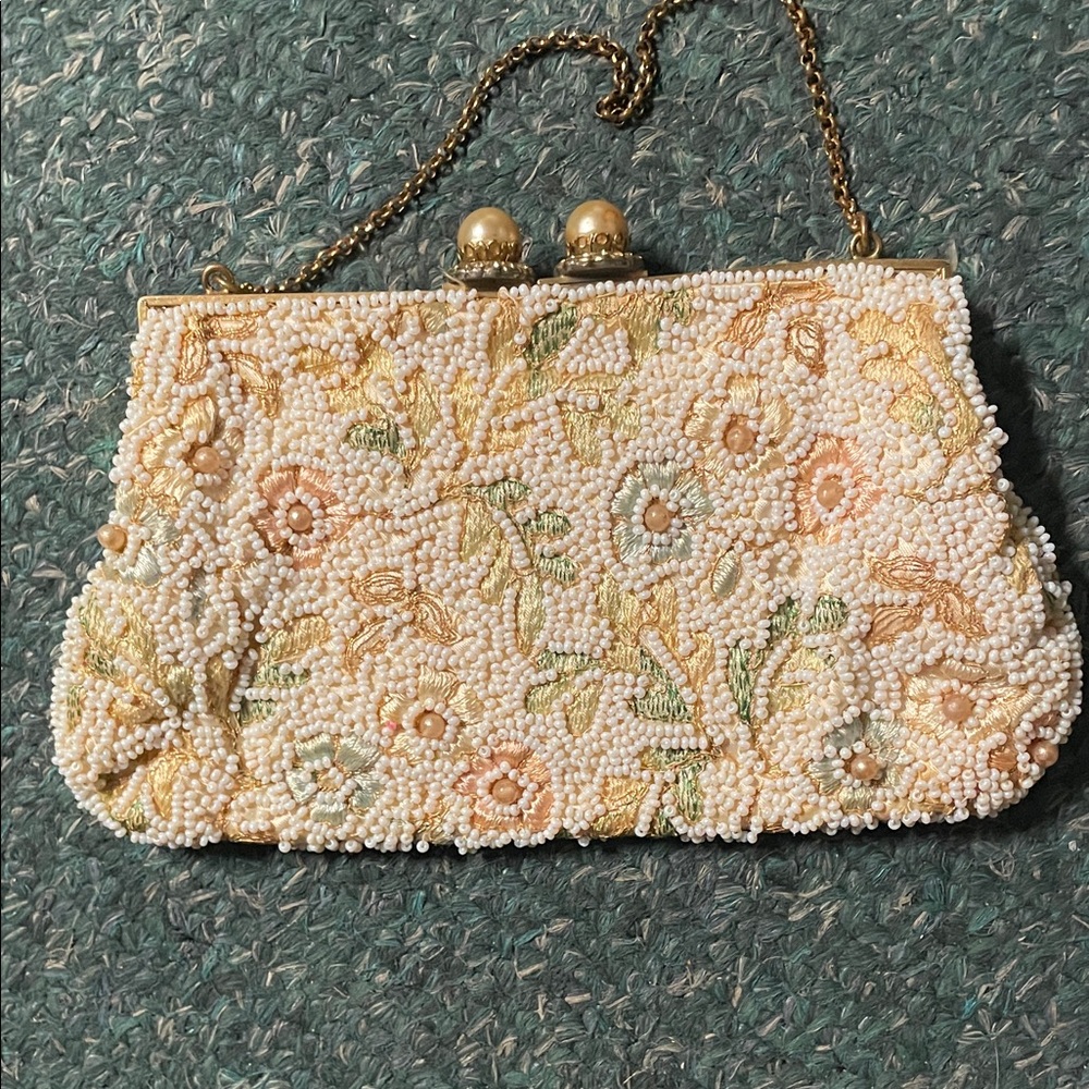 JOLOS OriginVintage Handmade with pearls and other stones. Floral Beaded Clutch